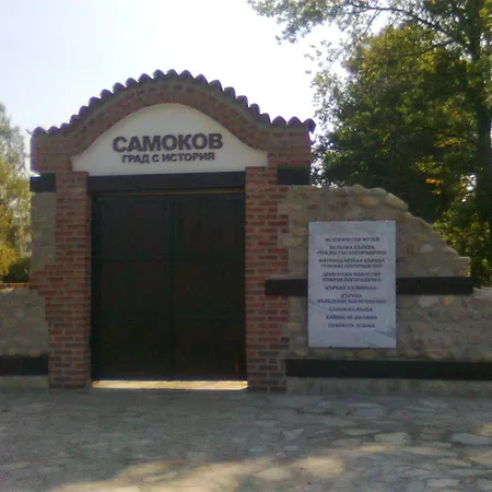 Zodiac House *