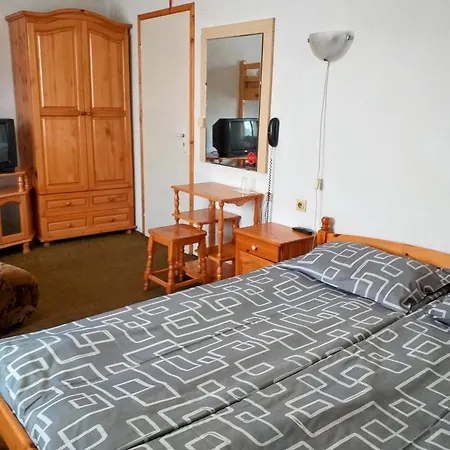 Zodiac House Vendégház *